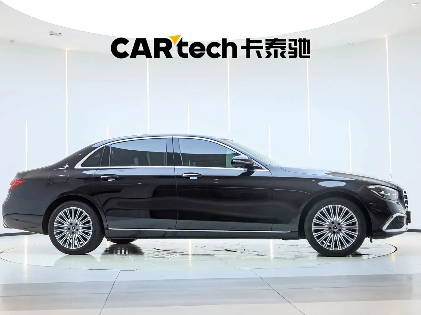 Mercedes-Benz E-Class 2021 — Фото 13/20