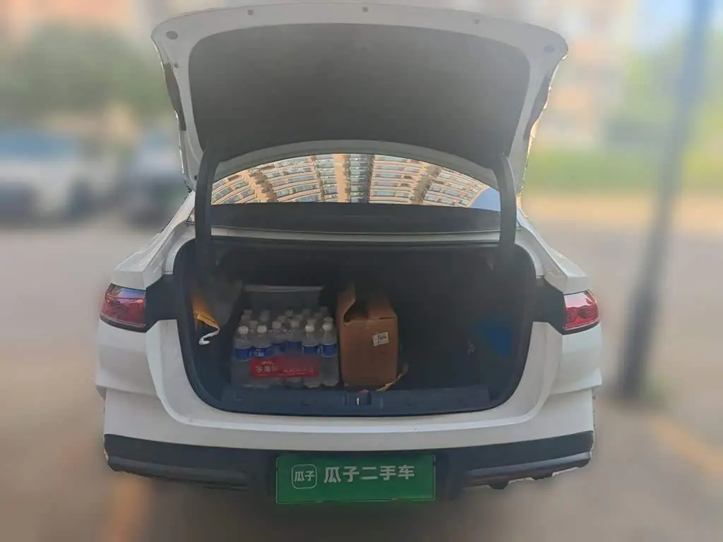 BYD Qin L 2024 — Photo 15/20