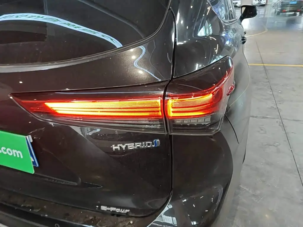 Toyota Crown Kluger 2021 — Şəkil 8/20