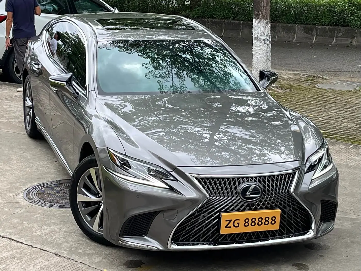 Lexus LS 2019 — Фото 3/18