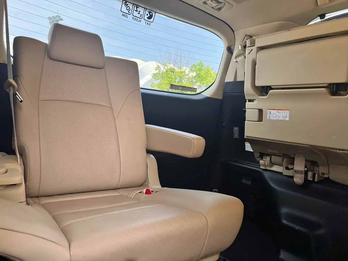 Toyota Alphard 2017 — Şəkil 7/18