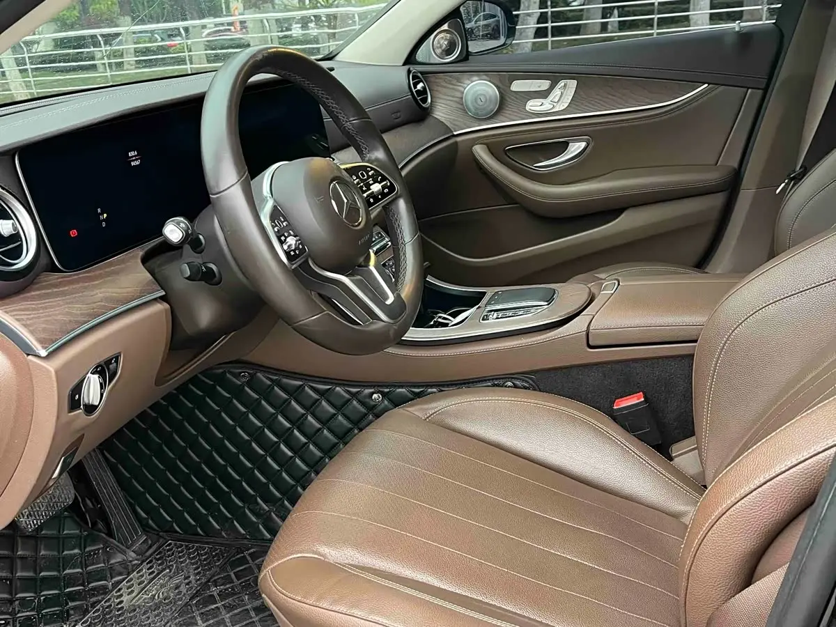 Mercedes-Benz E-Class 2020 — Фото 7/16