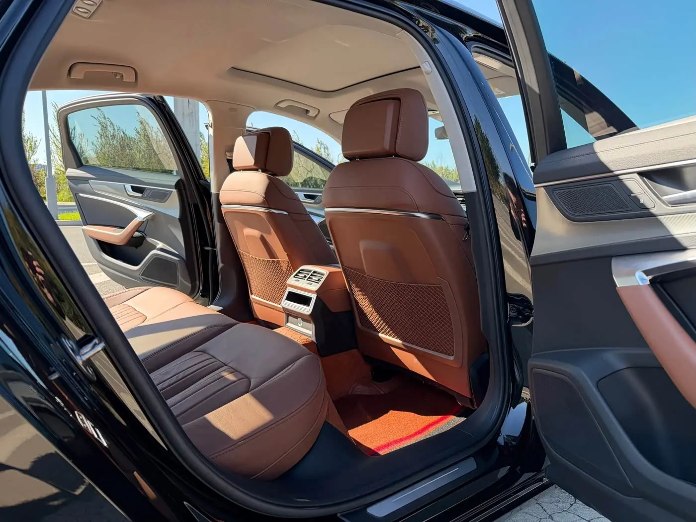 Audi A6L 2021 — Photo 14/16