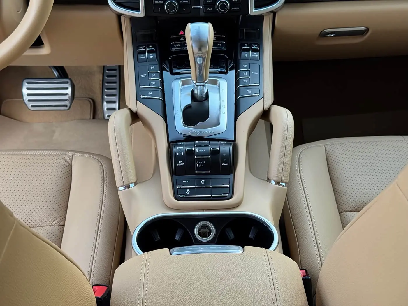 Porsche Cayenne 2015 — Photo 14/19
