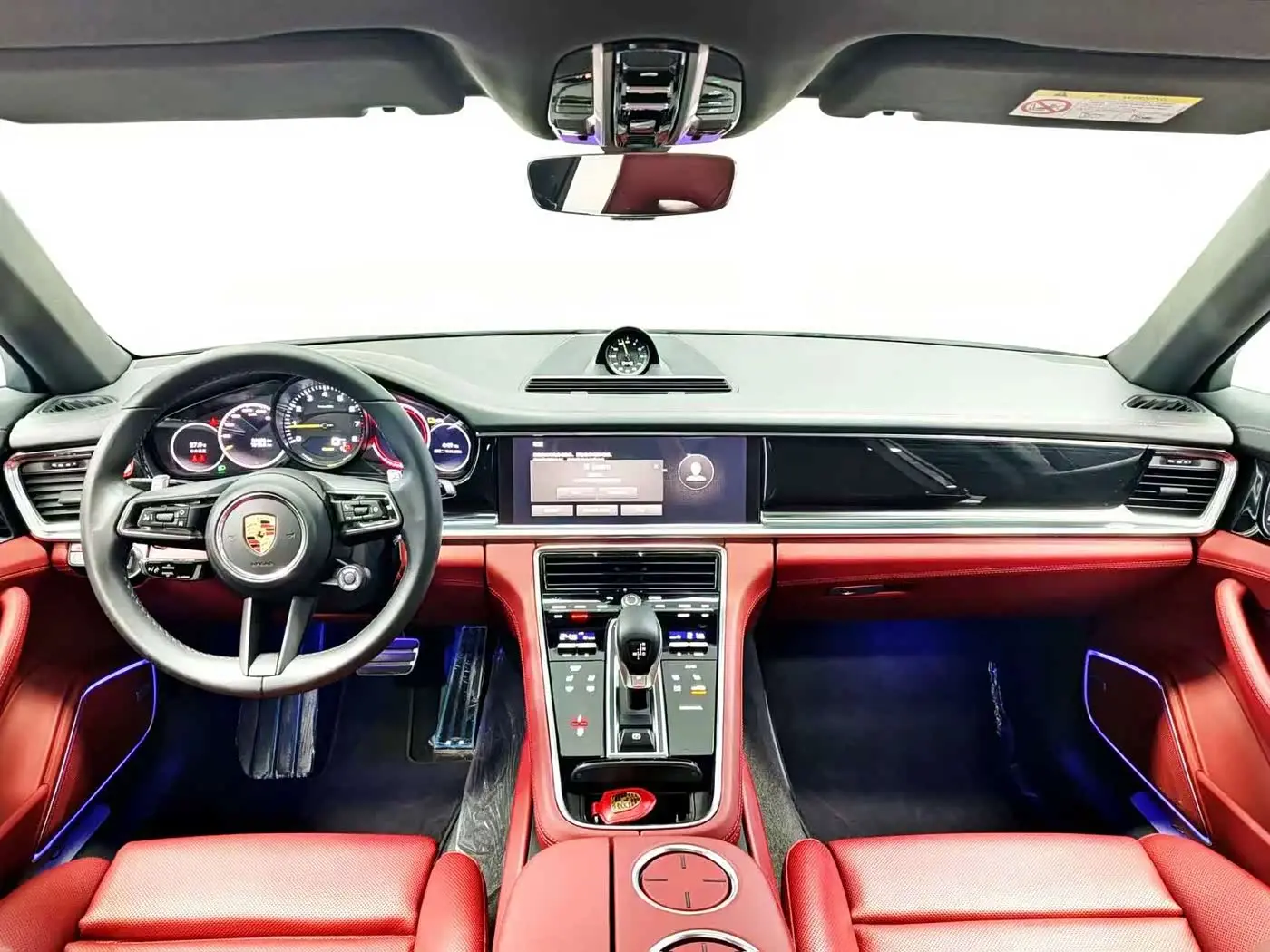 Porsche Panamera New Energy 2022 — Photo 12/20