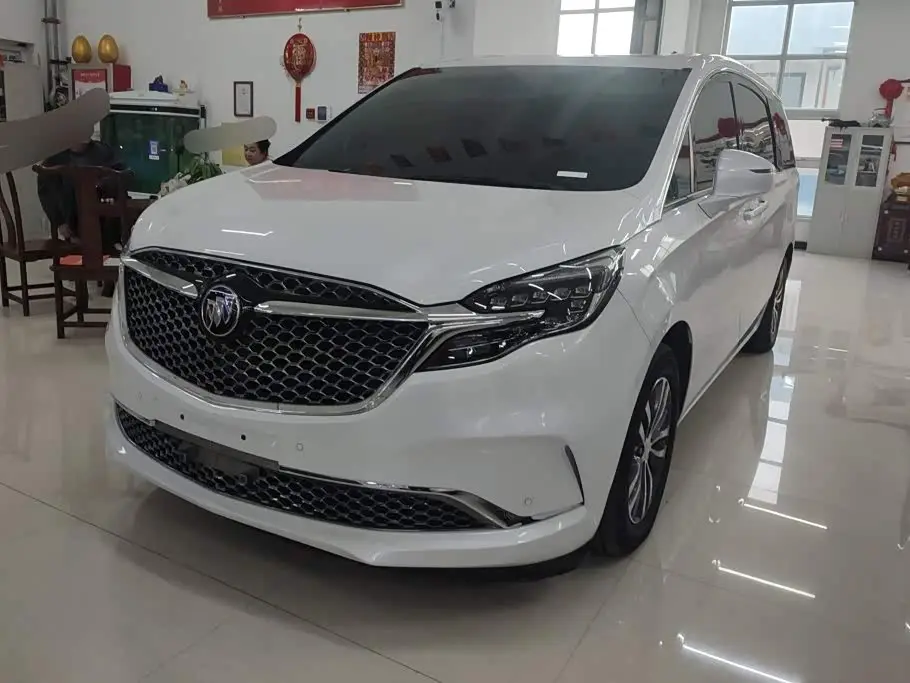 Buick GL8 2021 — Photo 1/16