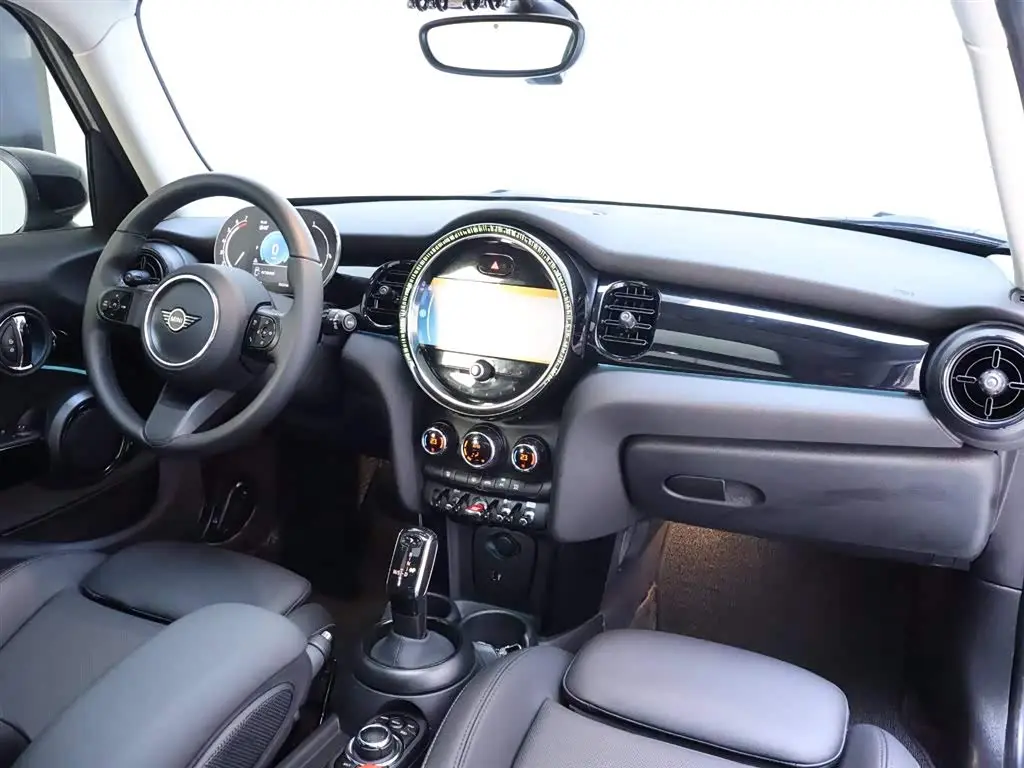 MINI MINI 2023 — Photo 19/20