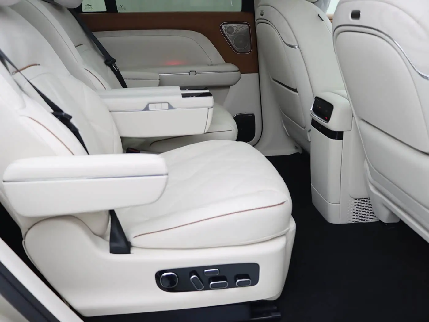 Voyah Auto VOYAH Taisan 2026 — Photo 12/20