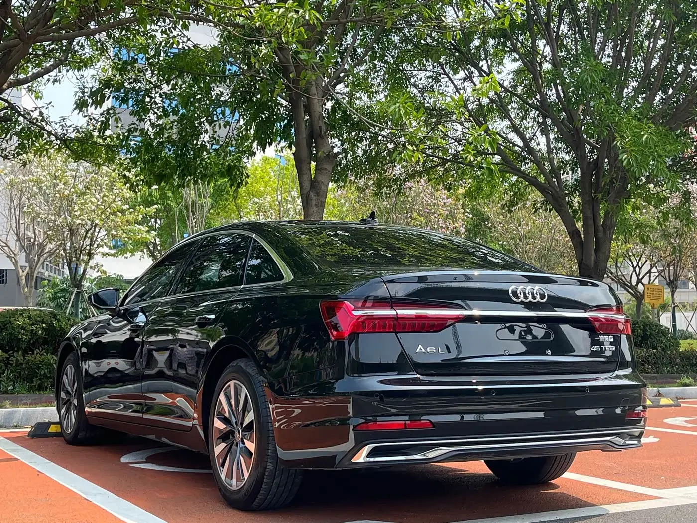 Audi A6L 2024 — Photo 7/9