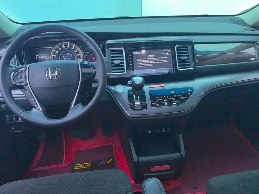 Honda Elysion 2019 — Photo 12/16