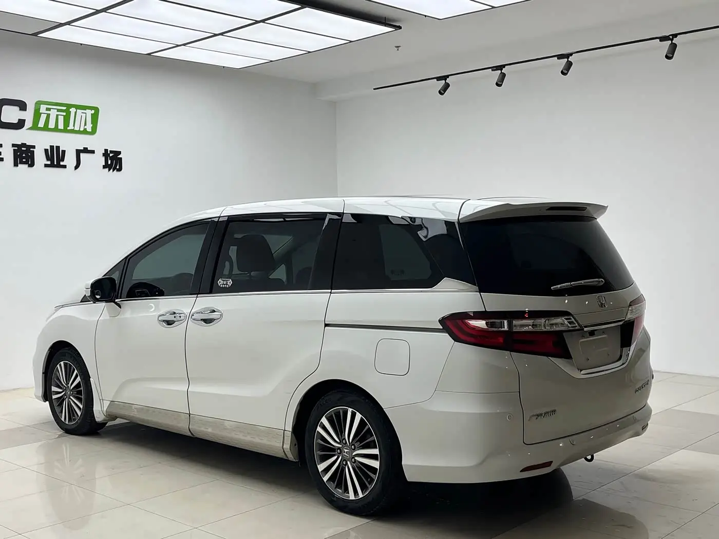 Honda Odyssey 2018 — Photo 7/15