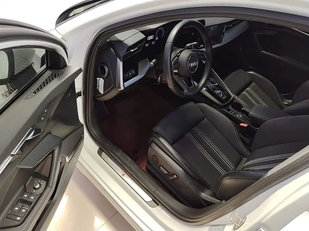 Audi A3 2023 — Photo 16/20