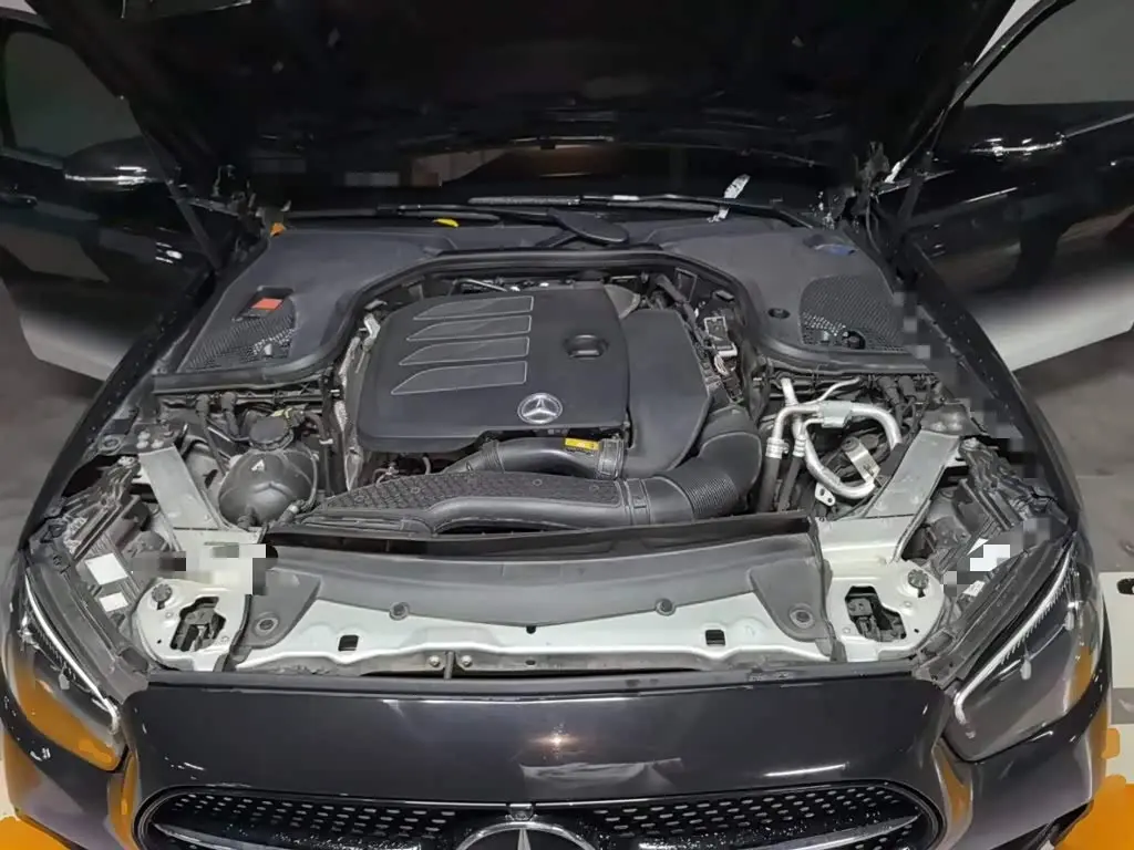 Mercedes-Benz E-Class 2021 — Photo 16/20