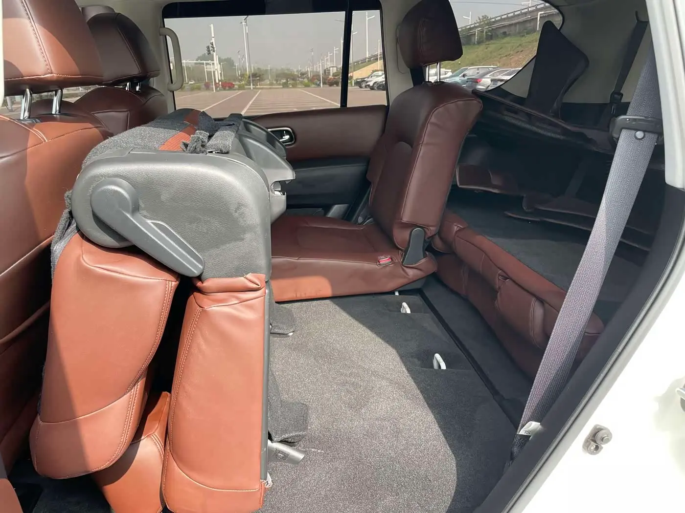 Nissan Patrol 2017 — Photo 15/20
