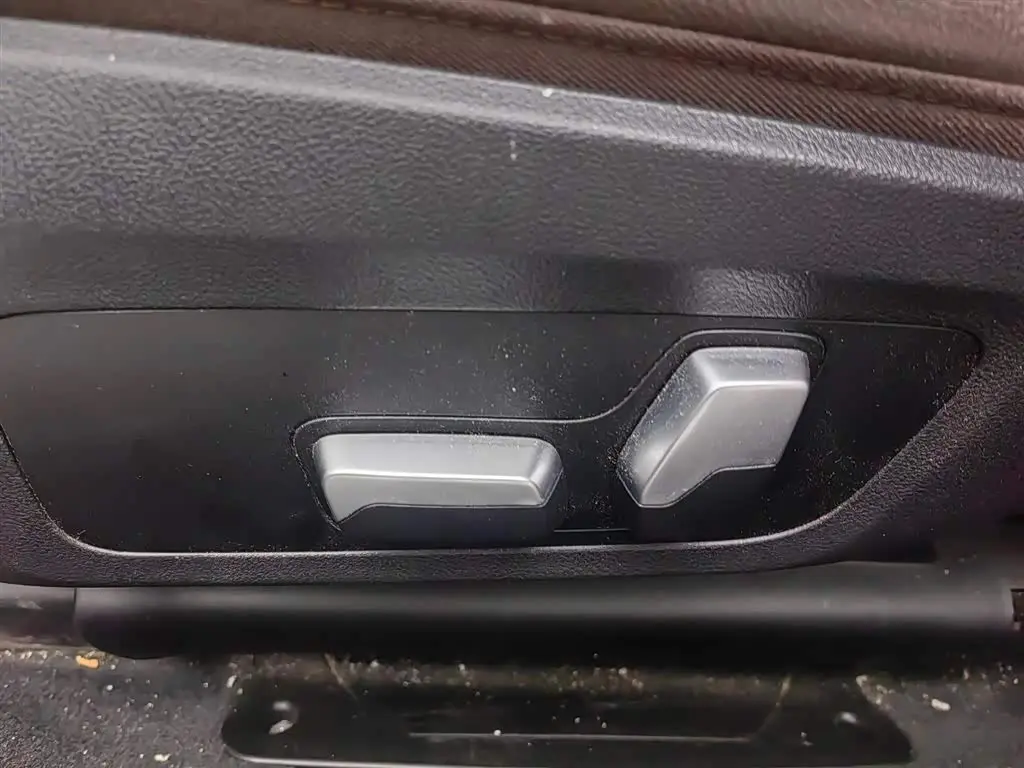 BMW 3 Series 2021 — Photo 10/18