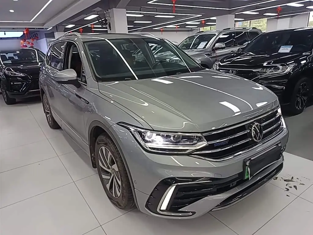 Volkswagen Tiguan L PHEV 2022 — Фото 4/20