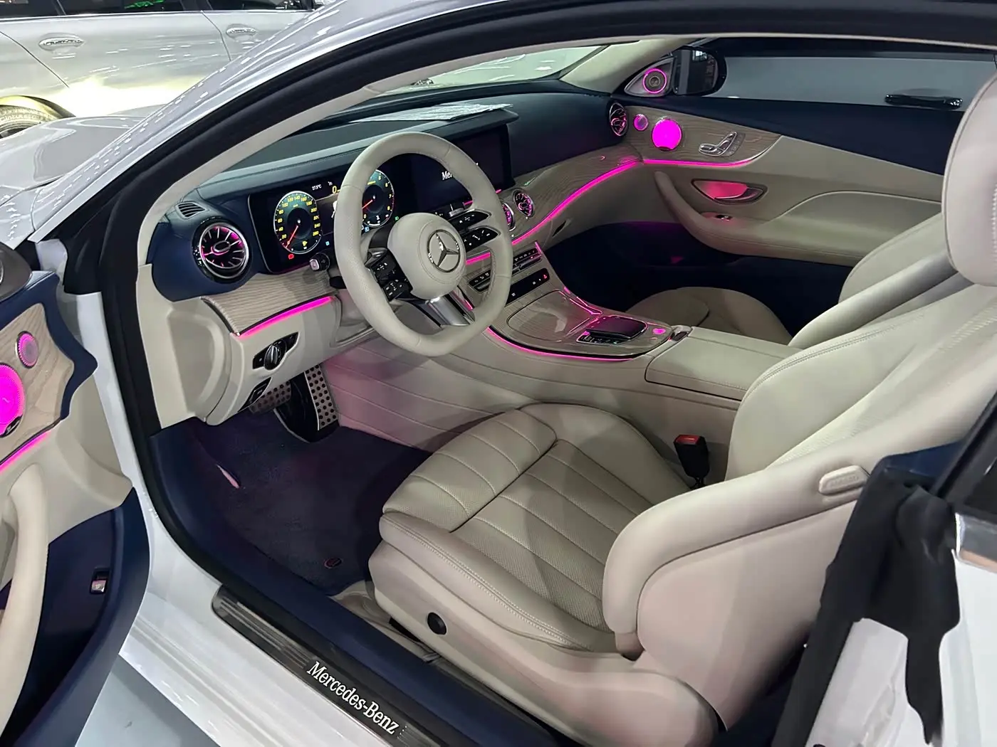 Mercedes-Benz E-Class 2022 — Фото 5/18