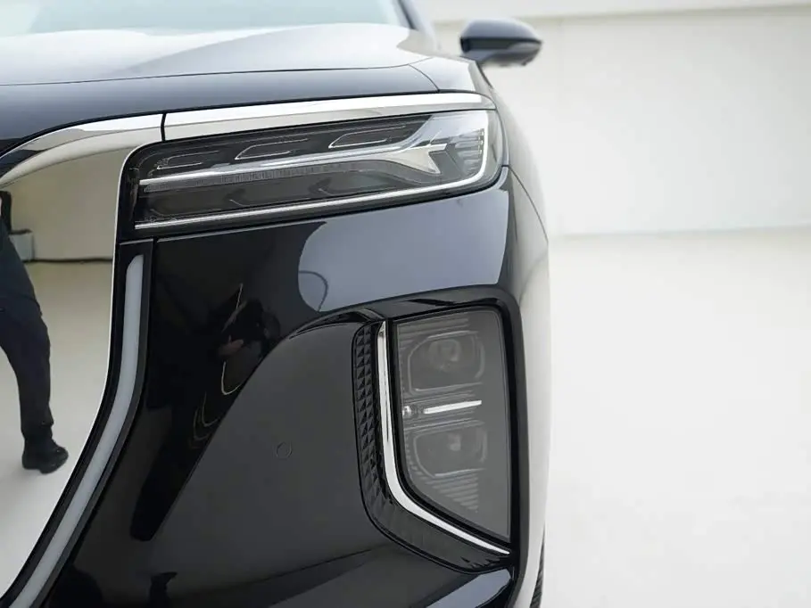 Hongqi H9 2025 — Şəkil 13/19