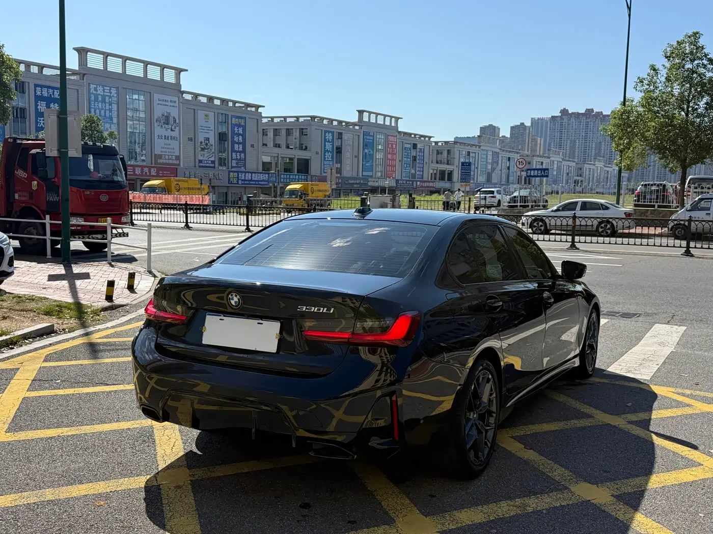 BMW 3 Series 2025 — ფოტო 13/13