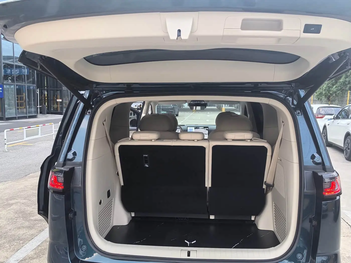 Voyah Auto Voyah Dreamer 2025 — ფოტო 8/20