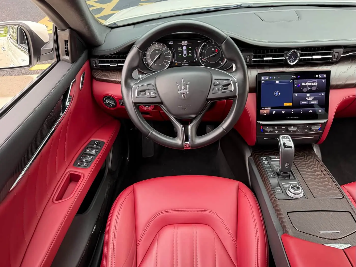 Maserati Quattroporte 2022 — Photo 11/17