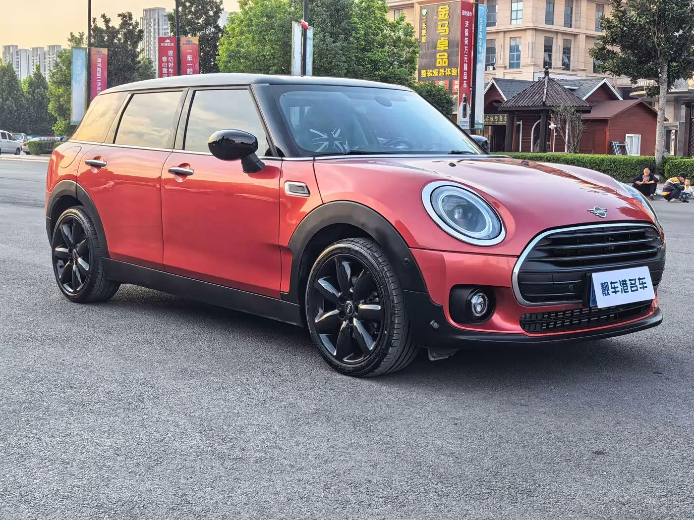 MINI CLUBMAN 2021 — Фото 3/20