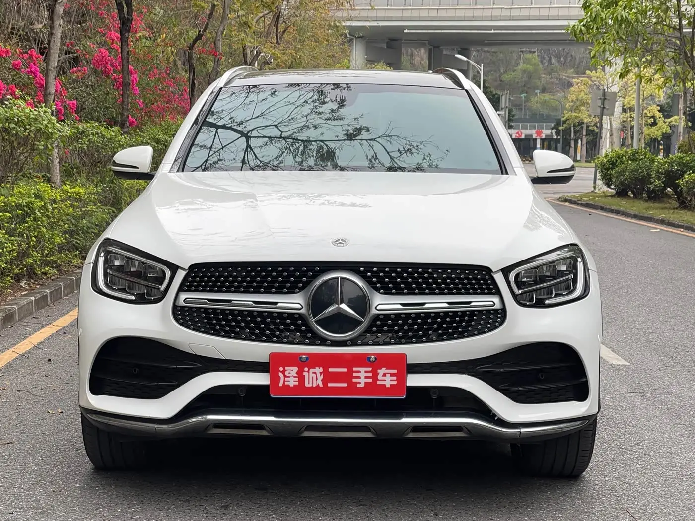 Mercedes-Benz GLC 2023 — Фото 2/20