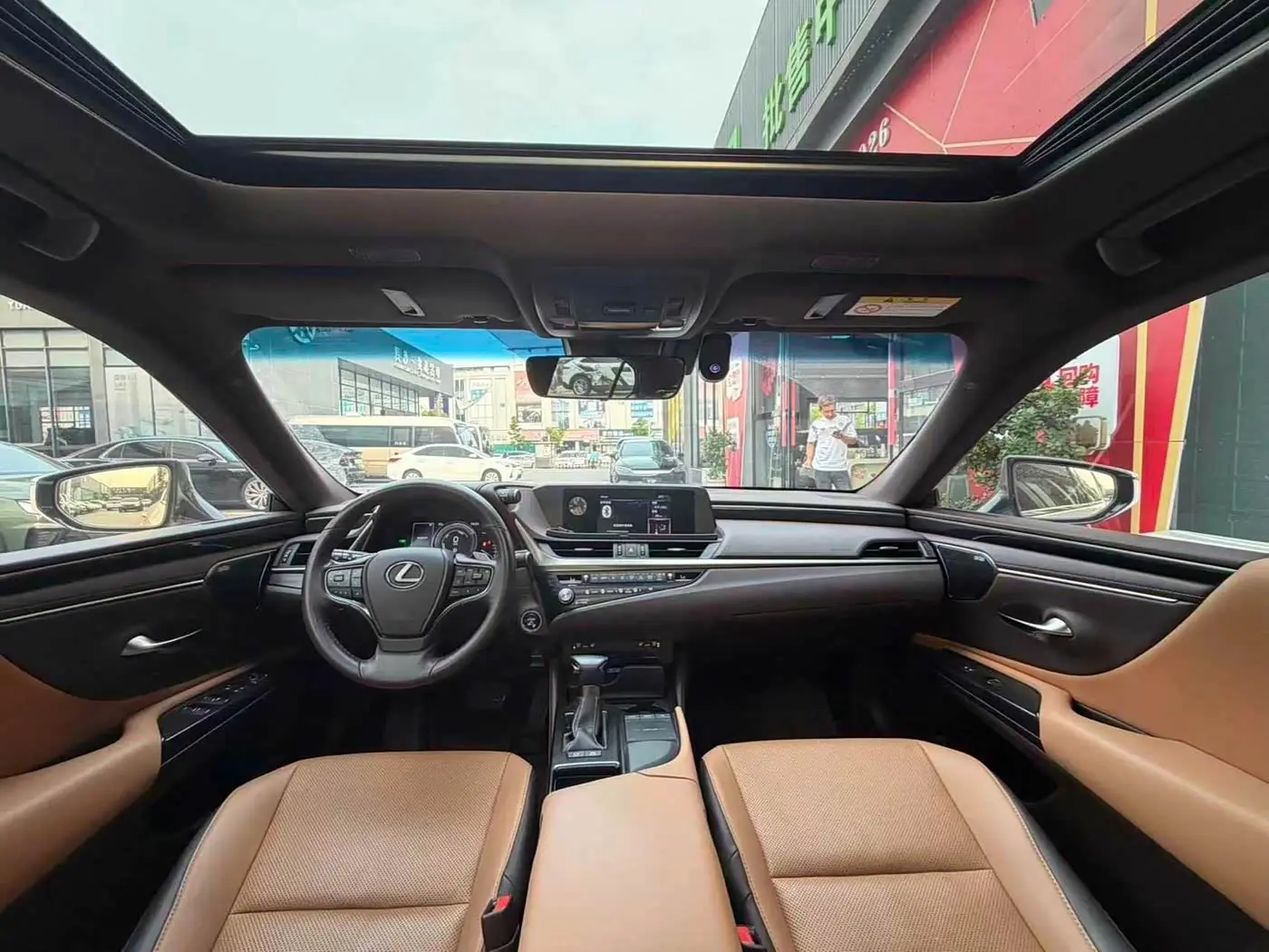 Lexus ES 2020 — Şəkil 4/10