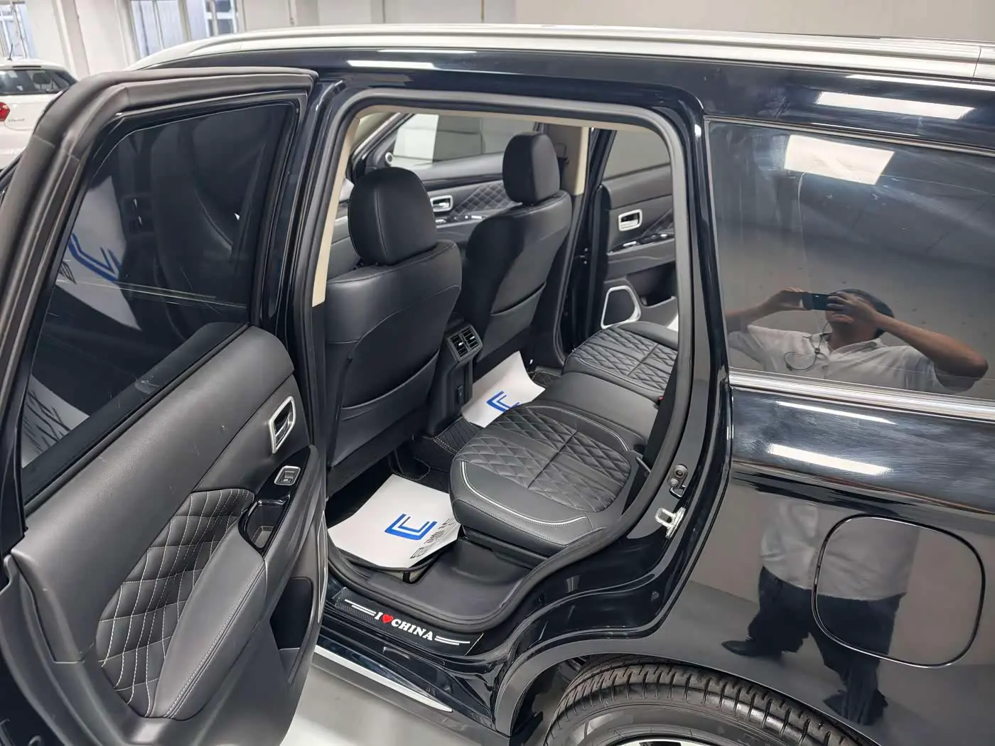 Mitsubishi Outlander 2021 — Photo 16/17