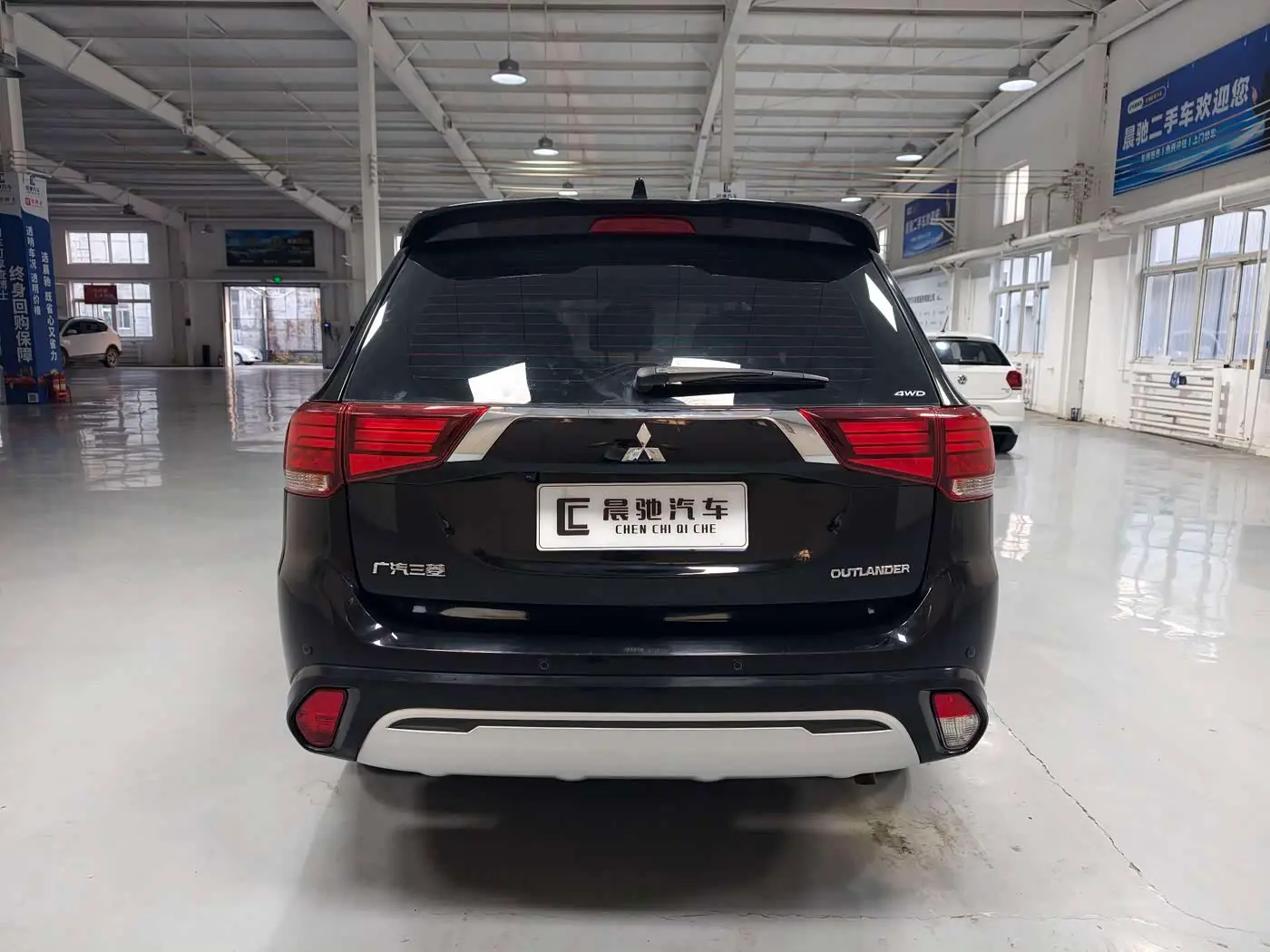 Mitsubishi Outlander 2021 — Photo 5/17