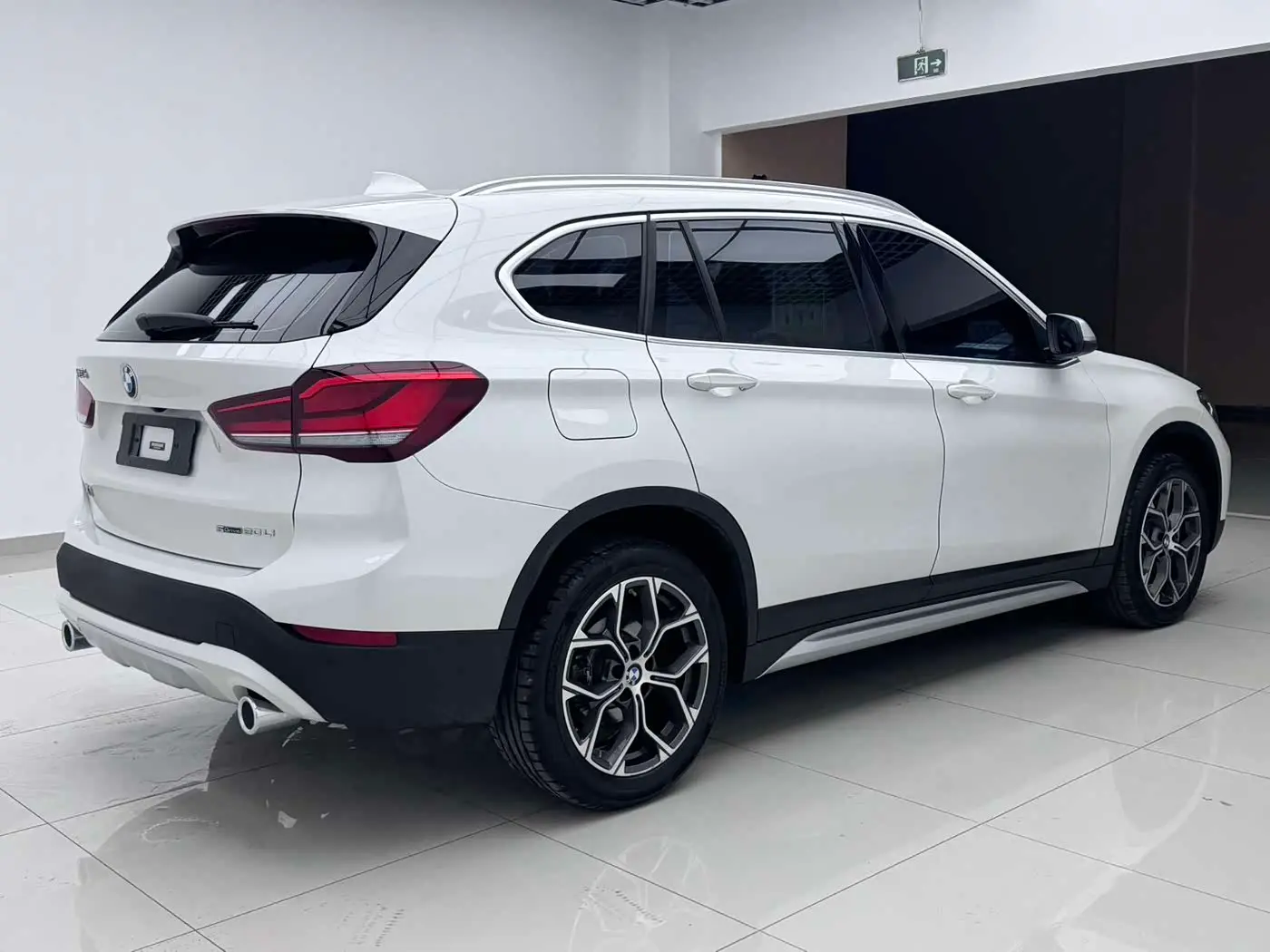 BMW X1 2022 — Photo 7/19