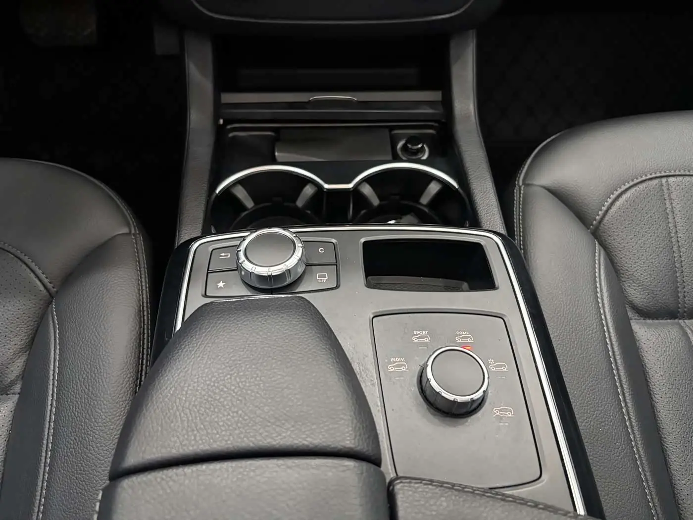 Mercedes-Benz GLE 2016 — Фото 18/20