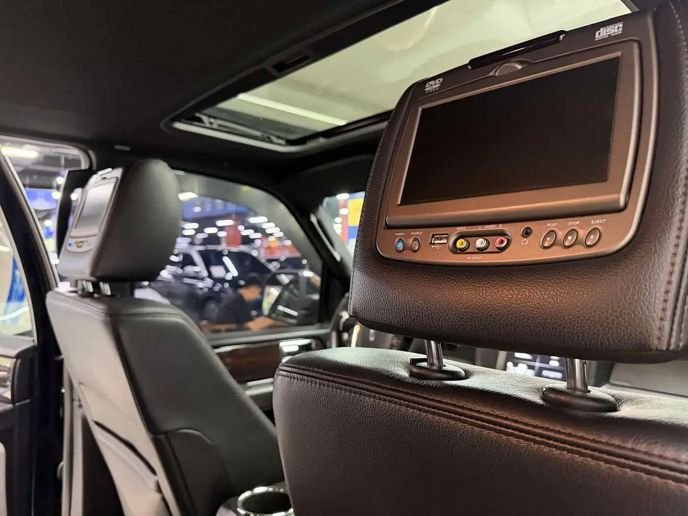 Lincoln Navigator 2017 — Photo 5/20