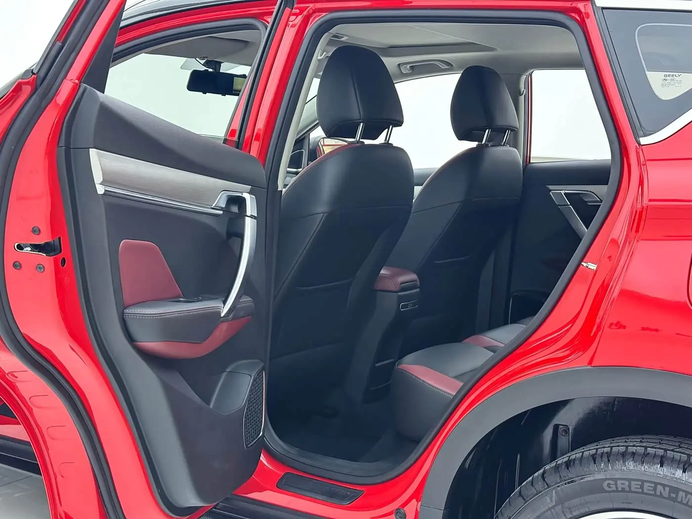 Geely Binyue 2022 — Photo 9/18