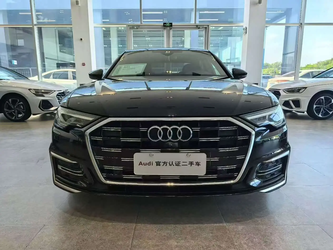 Audi A6L 2023 — Photo 2/9