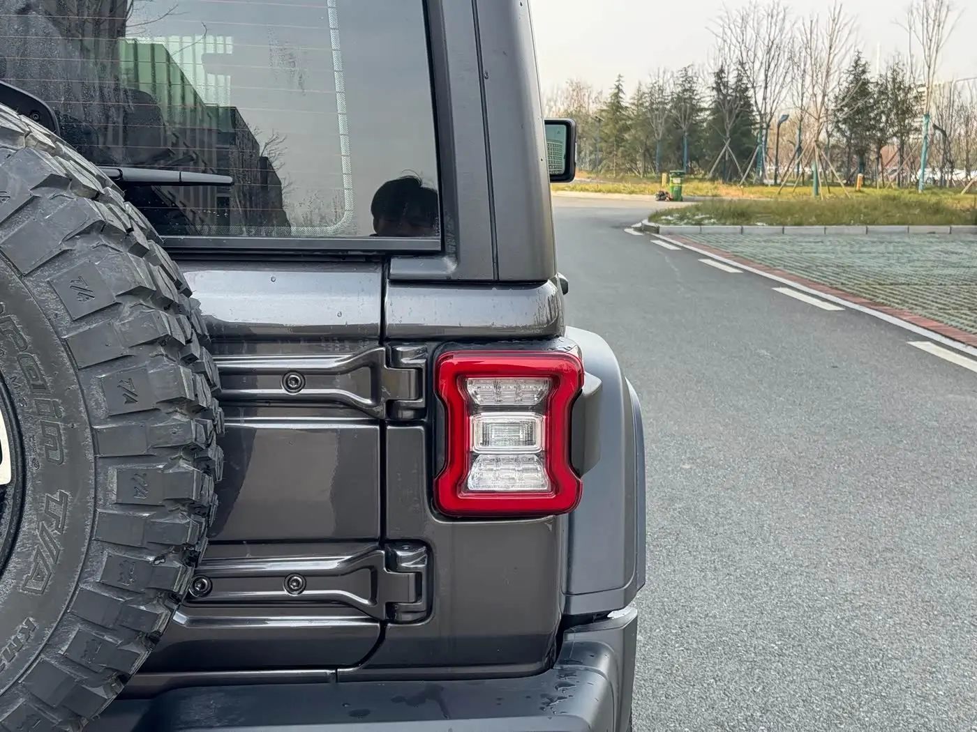 Jeep Wrangler 2021 — Фото 4/20