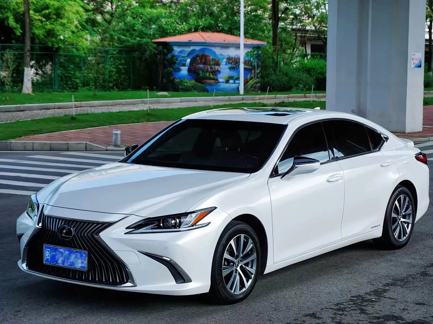 Lexus ES 2020 — Фото 3/9