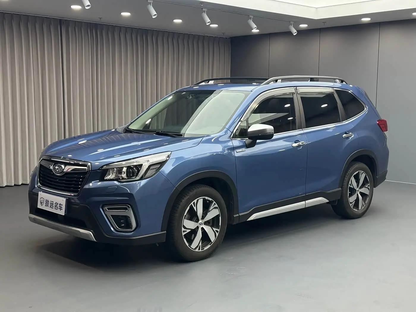 Subaru Forester 2019 — ფოტო 1/20