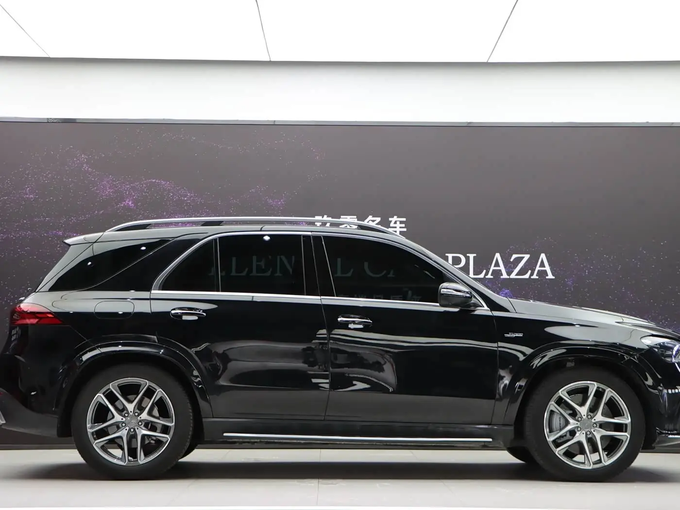 Mercedes-Benz GLE AMG 2025 — Фото 7/20