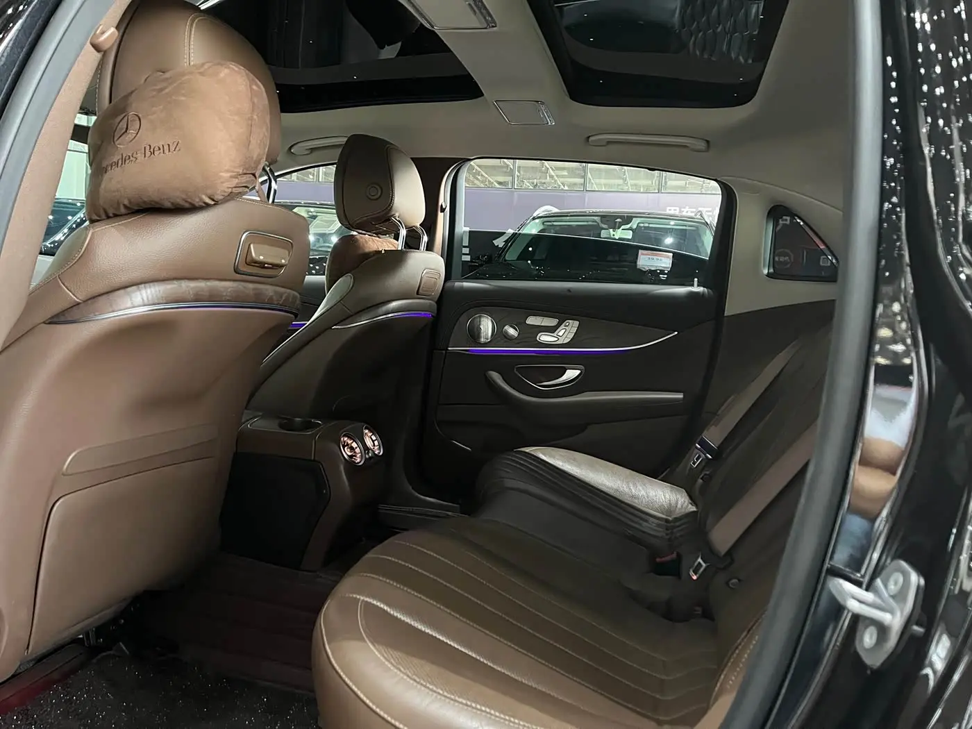 Mercedes-Benz E-Class 2020 — Photo 11/20