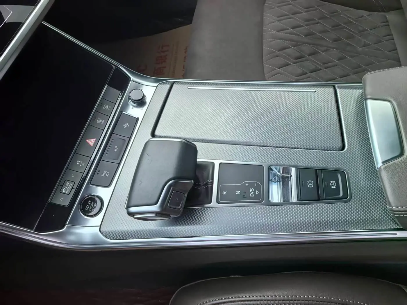 Audi A7L 2023 — Фото 14/16