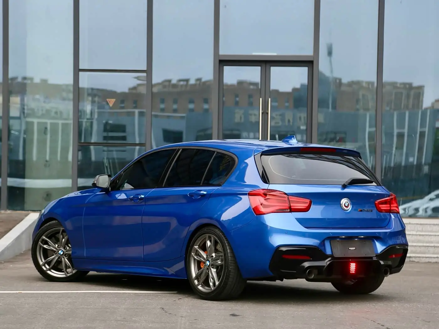BMW 1 Series 2017 — Фото 11/20