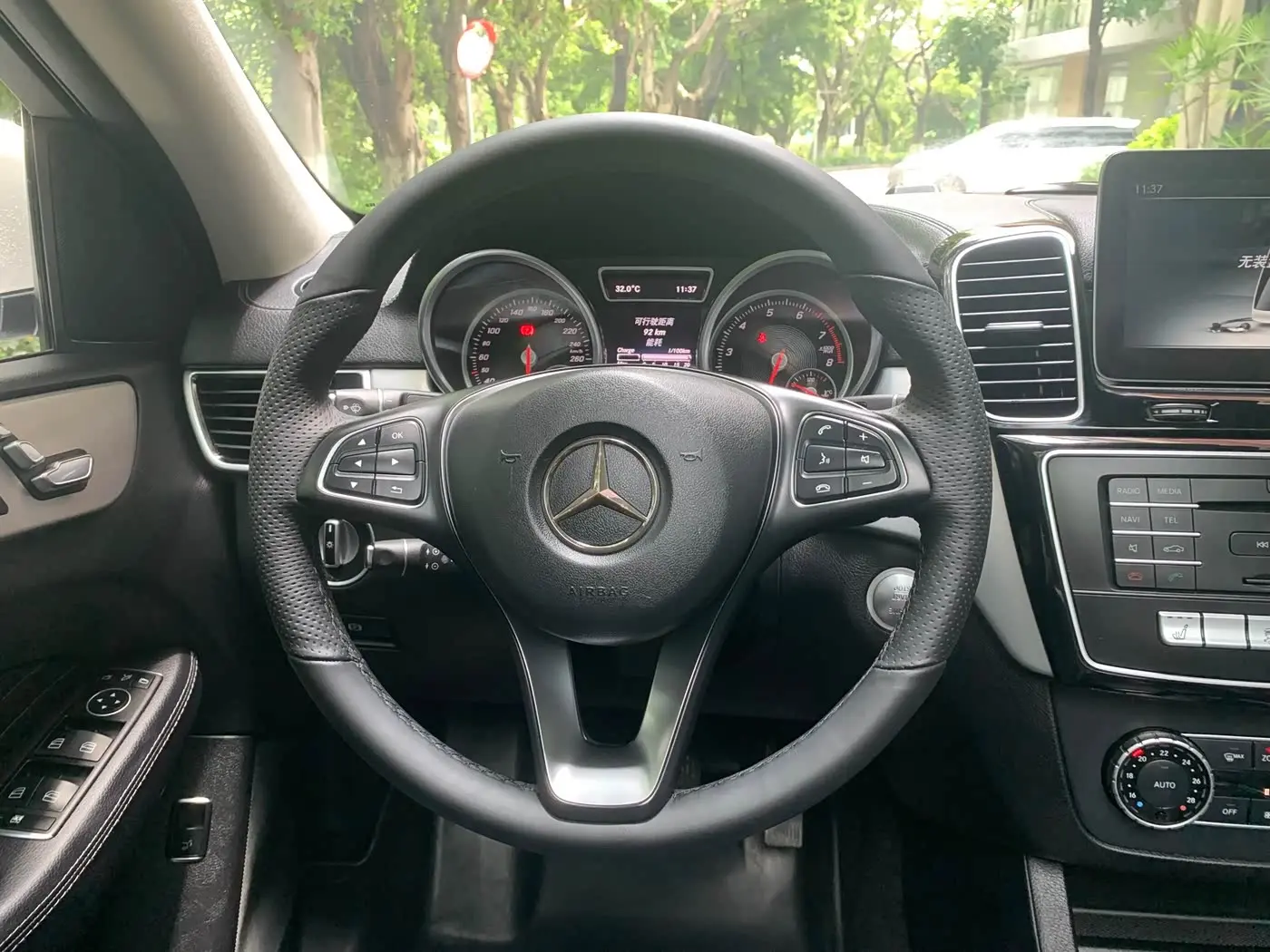 Mercedes-Benz GLE Coupe 2017 — Фото 10/20
