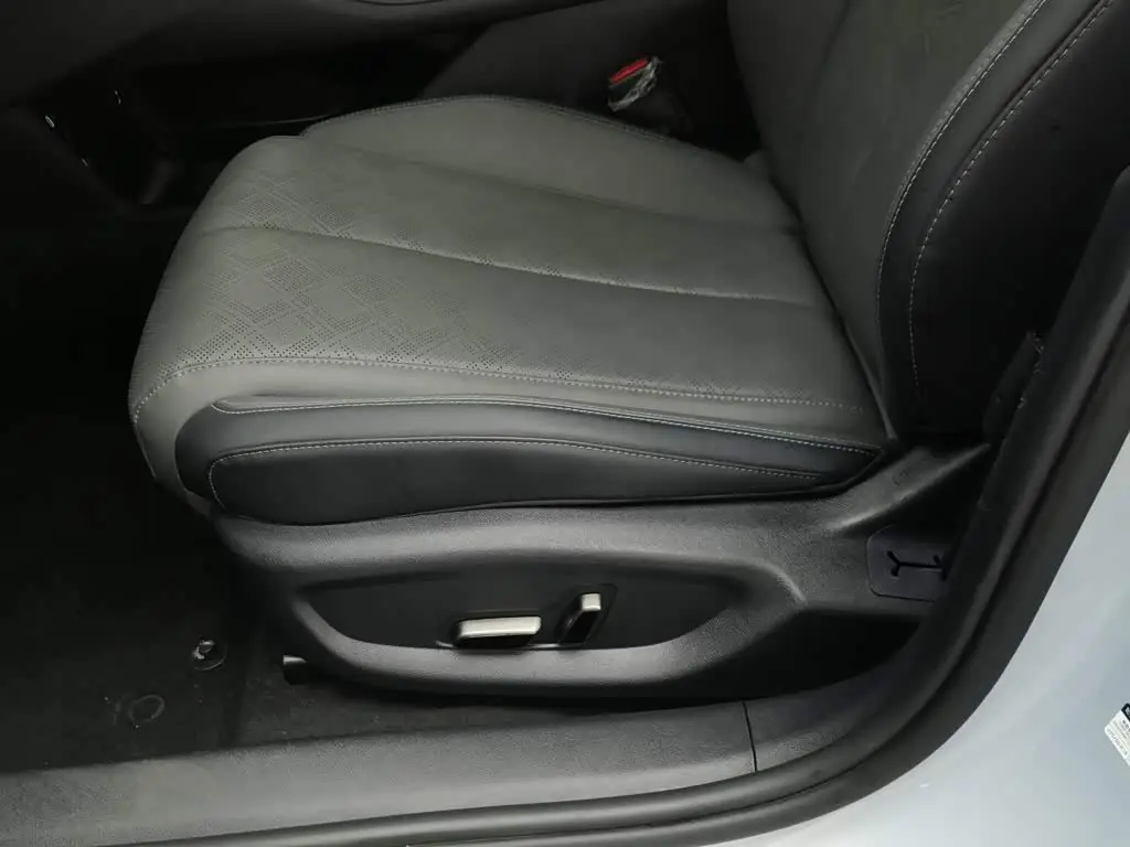 BYD Qin L 2024 — Photo 20/20