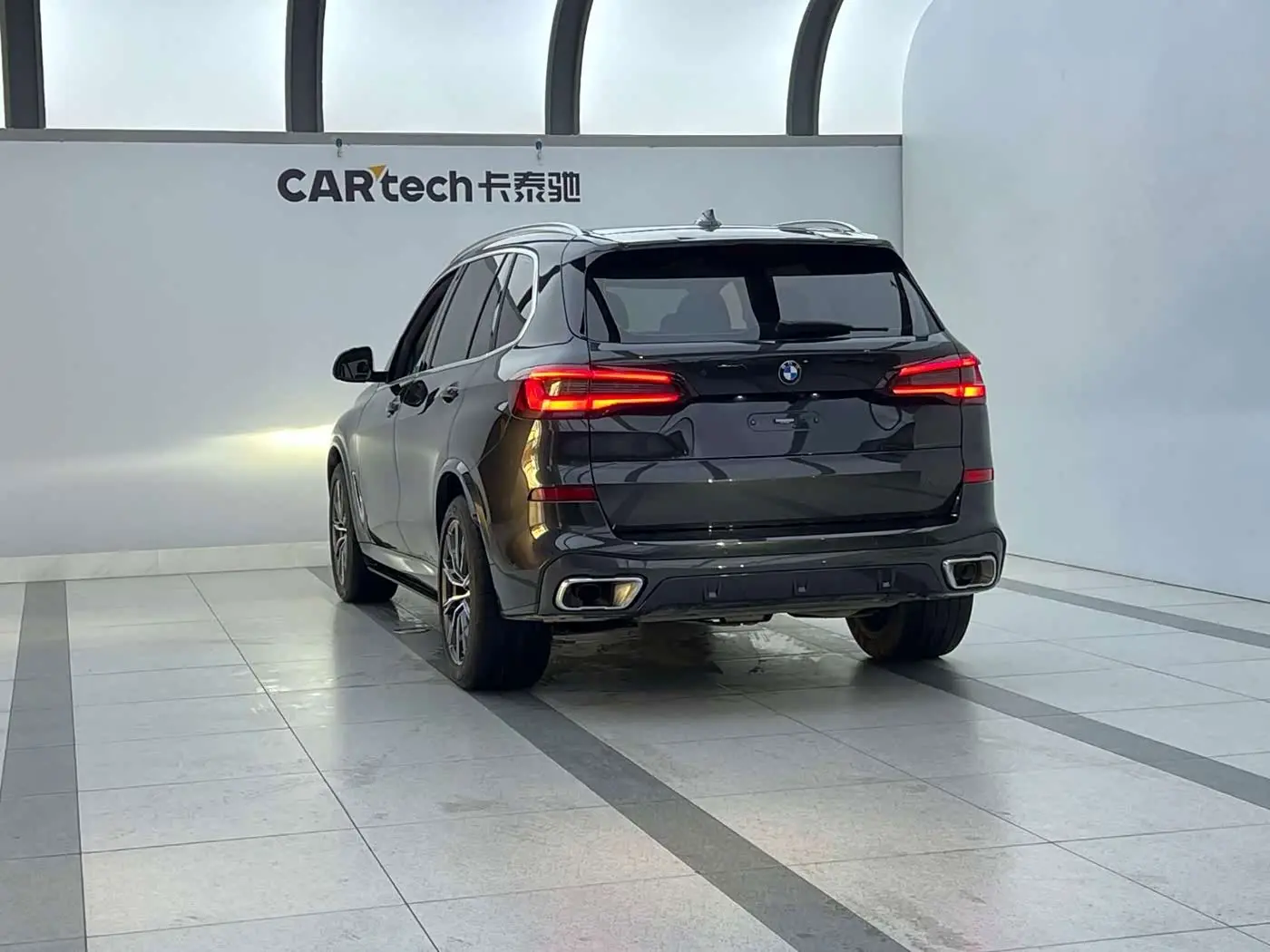BMW X5 2022 — Фото 6/9