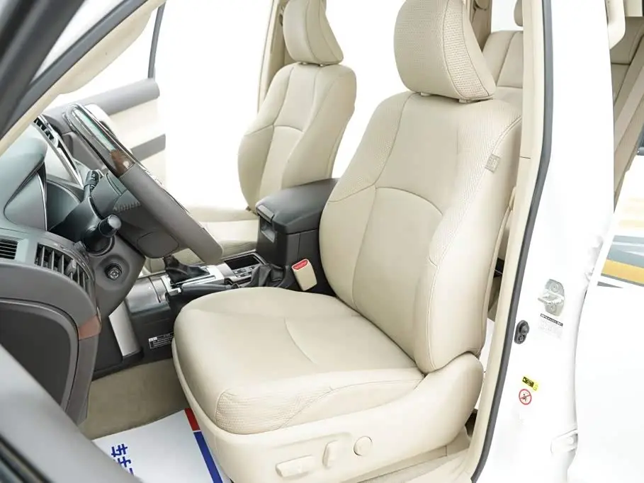 Toyota Prado 2011 — Photo 5/20