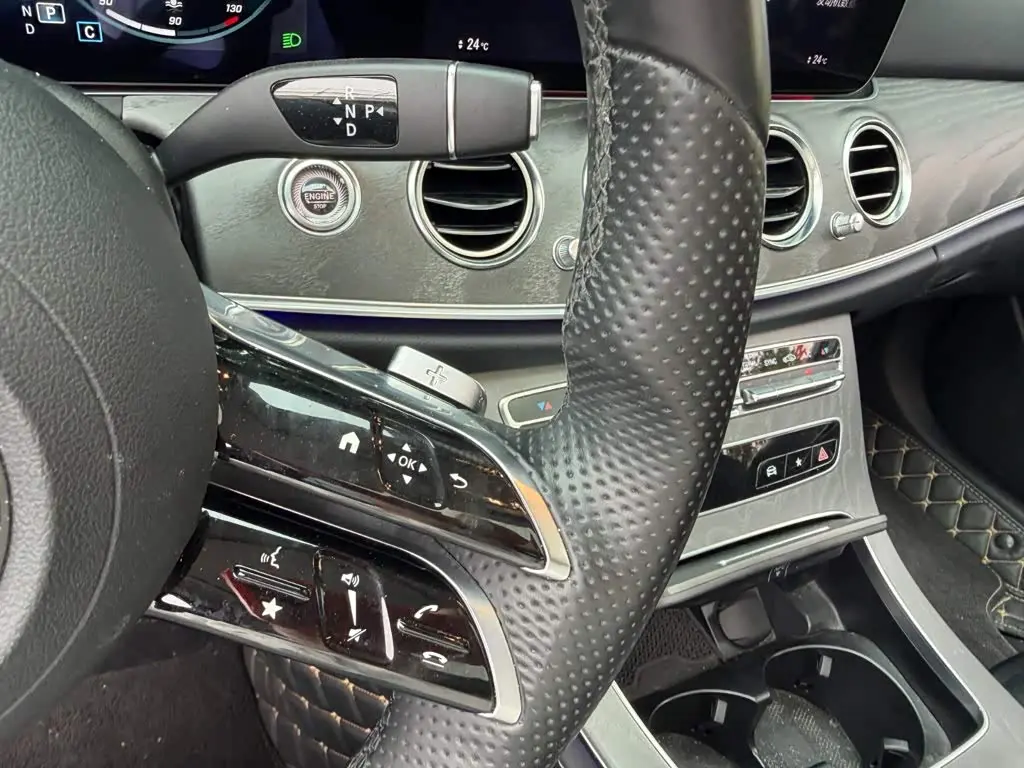 Mercedes-Benz E-Class 2022 — Şəkil 10/14