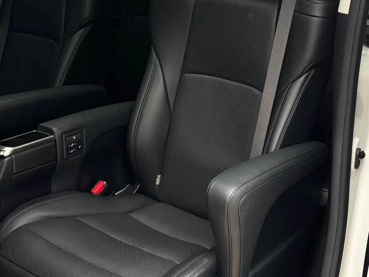 Toyota Vellfire 2021 — Photo 12/16