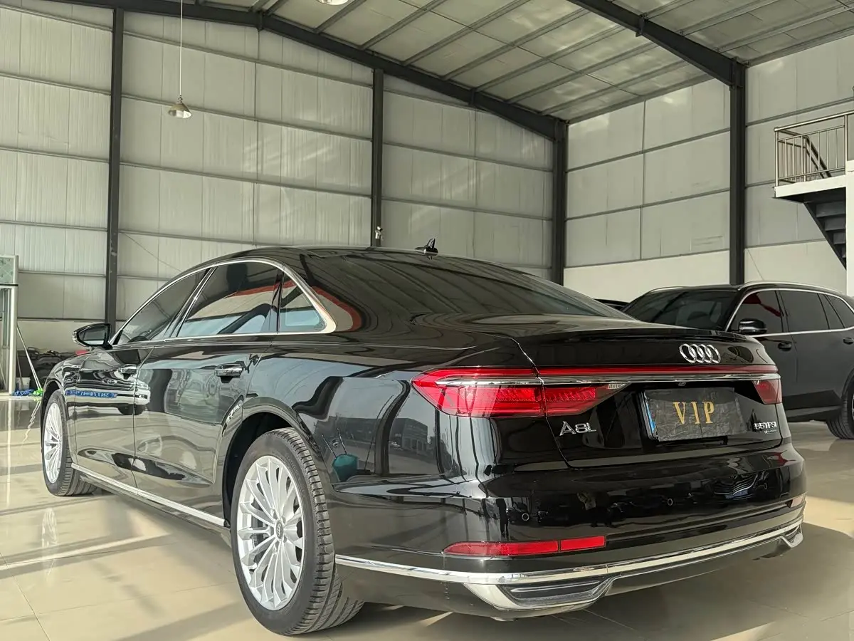 Audi A8 2019 — Photo 4/9