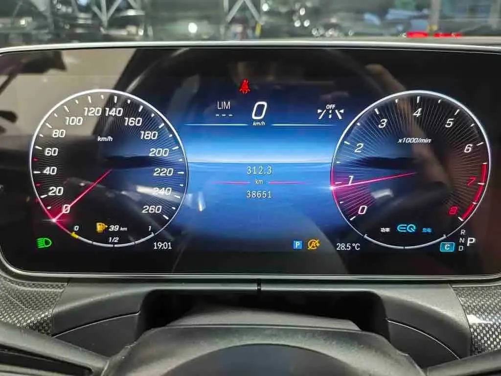 Mercedes-Benz C-Class 2022 — Фото 8/10